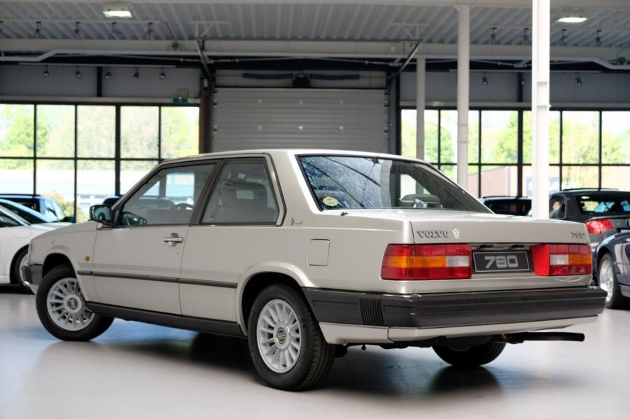  Volvo 780 Coupe 1985 года  (фото 25 из 62)